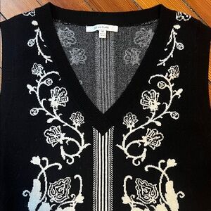 Black V-Neck Floral Knit Sweater Dress